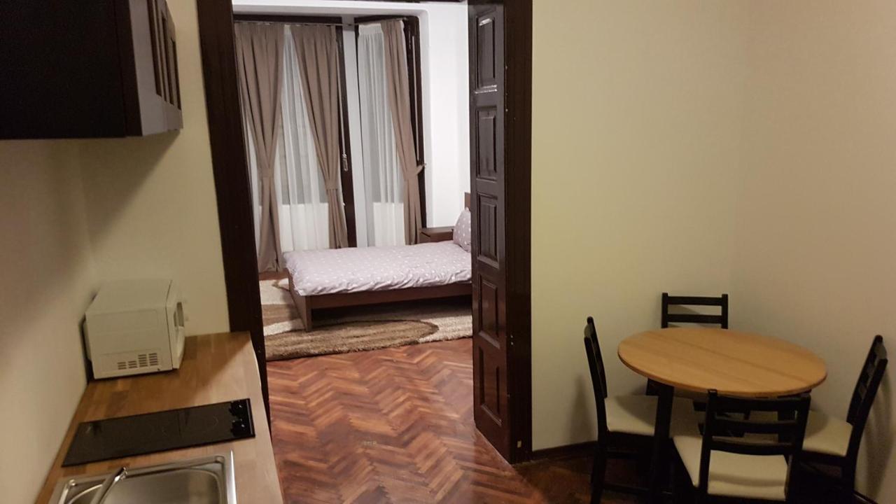 Cosy Studio-Apartament Oradea Extérieur photo